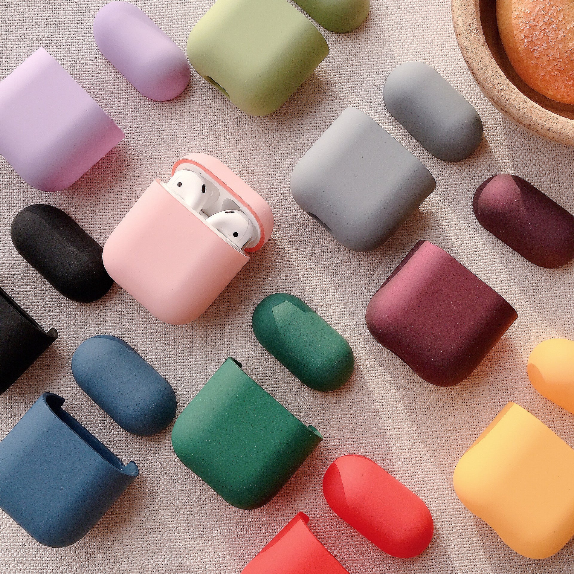 Premium Silicone Case for AirPods 1/2 – Protective and Stylish Cover